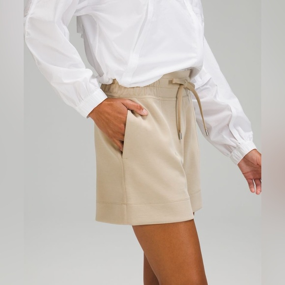 Lululemon Soft Ambitions High Rise Short Size 12 - Picture 2 of 10